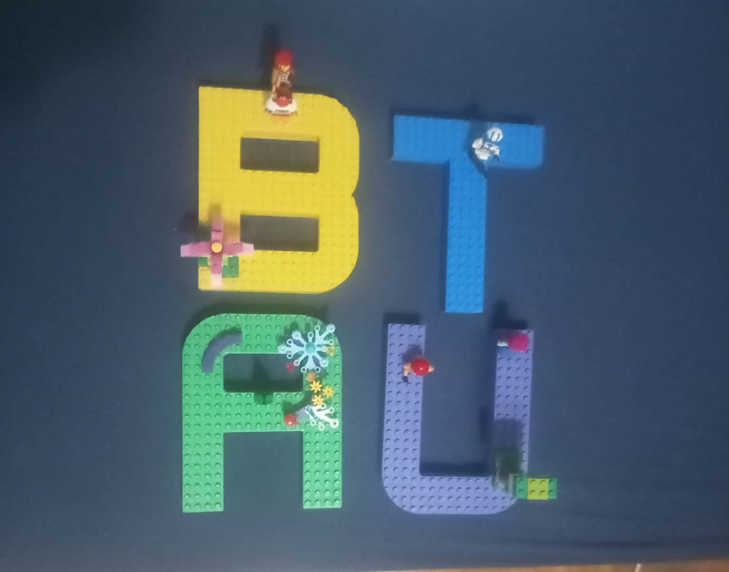 Custom 3D Printed Name Letters – LEGO-Style Decorative Gift
